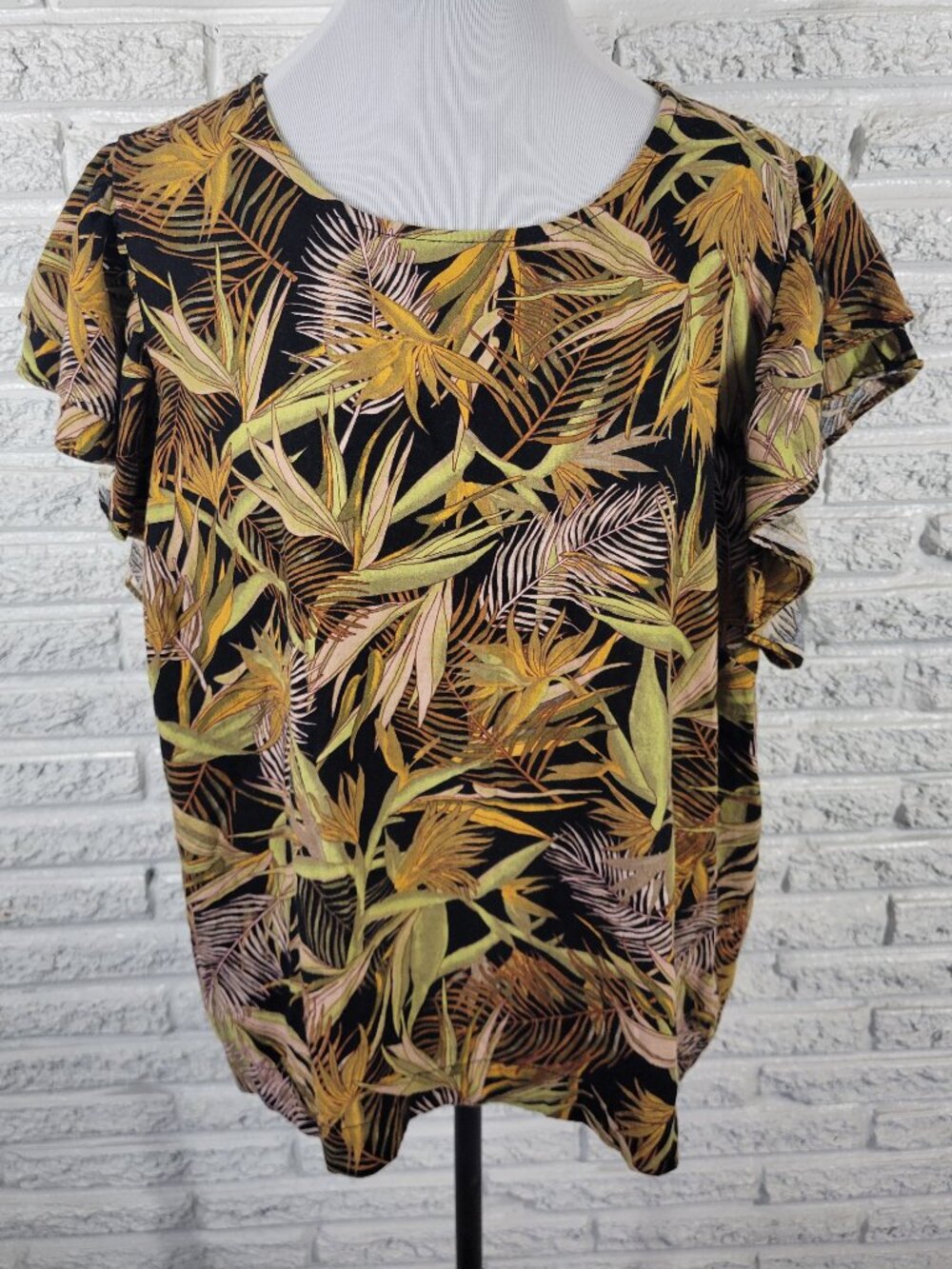 Rafaella Womens Plus 2X Floral‎ Linen Viscose Top Short Flutter Sleeve FLO146E